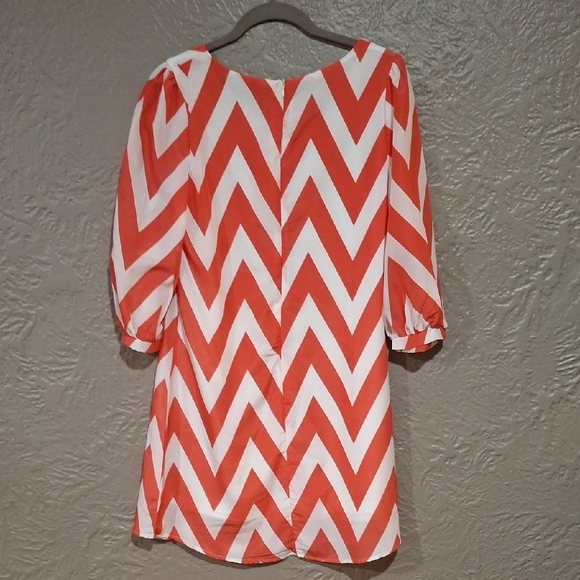 Lulu's Pink and White Boxy Tunic with 3/4 Sleeves - Picture 6 of 9